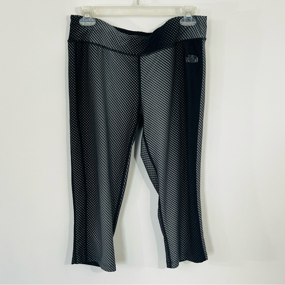 The North Face Black And Gray Capri Cropped Leggings Stretch Comfy Athletic Pant